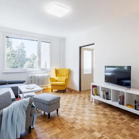 Apartman Jakodoma Vlastni Parkovani U Domu Zdarma Česká Lípa Exterior foto